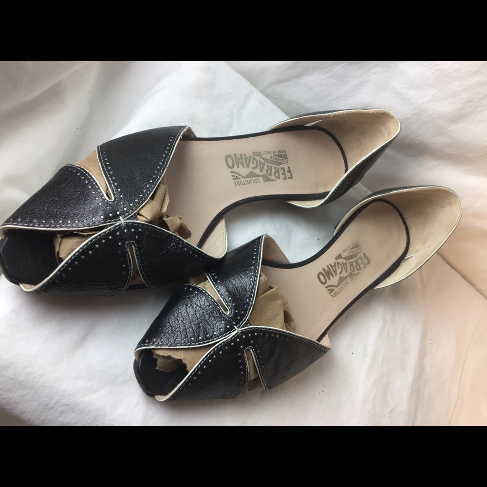Salvatore Ferragamo Leather Peep toe Flats 8b